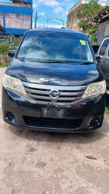 2012 NISSAN SERENA