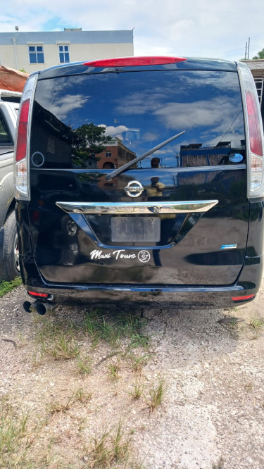 2012 NISSAN SERENA