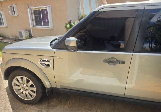 2012 Land Rover Discovery 4 Hse