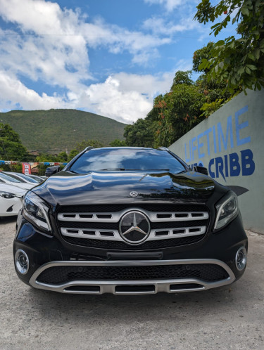 2017 Mercedes Benz GLA 220