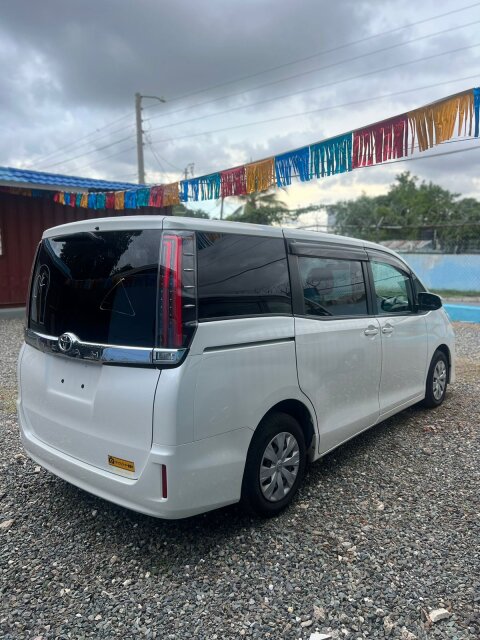 2018 Toyota Noah