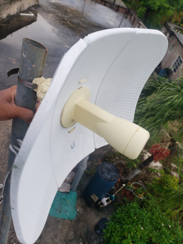 LiteBeam Antenna AC Gen2 & Tenda Wireless Router