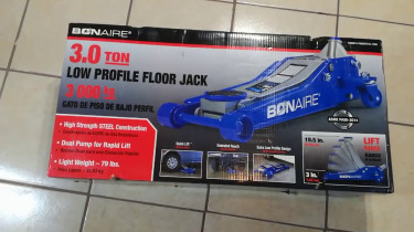 Bonaire 3 Ton Hydraulic Floor Jack