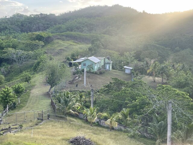 Open Cottage On 2 Acres Fenced