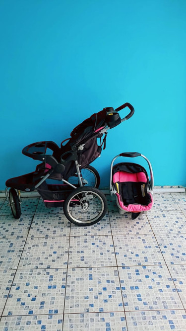 Baby Stroller And Car Seat 