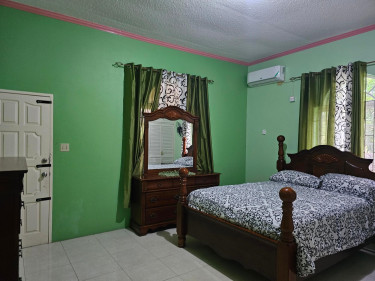 2 Bedroom 2 Bath Furnished House