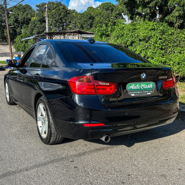 2012 BMW 320I