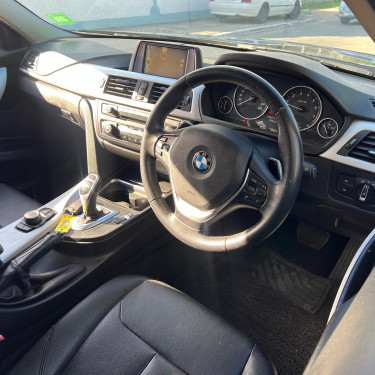 2012 BMW 320I