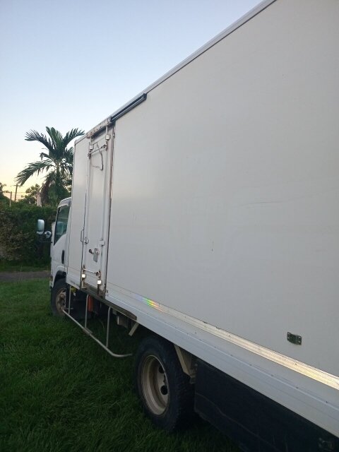 2008 Isuzu ELF