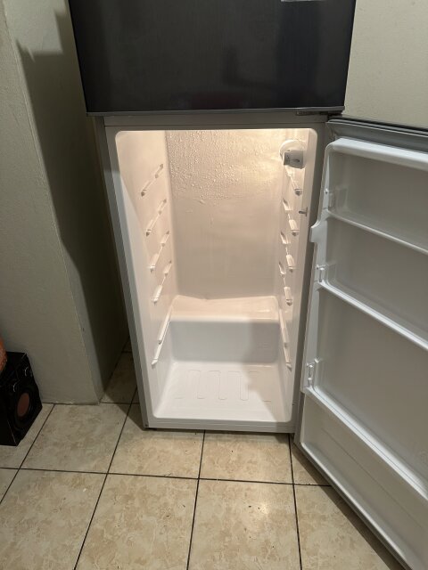 Master Tech Refrigerator