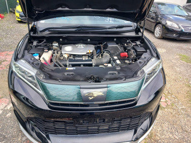 Toyota Harrier 2.0 Turbo 