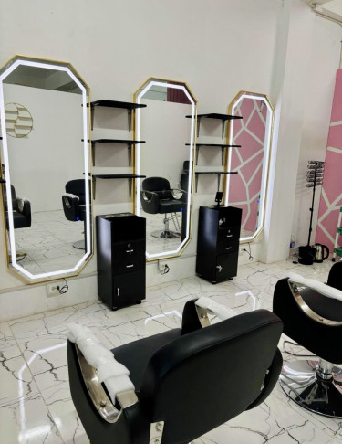 Hairdressing Booth