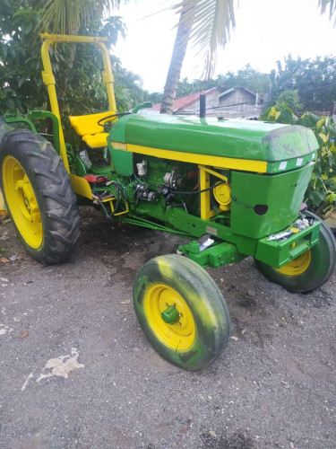 John Deere 2040 Tractor