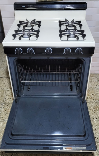 Roper Gas Stove