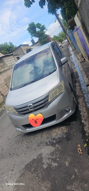 2012 Nissan Serena $1.090 Million