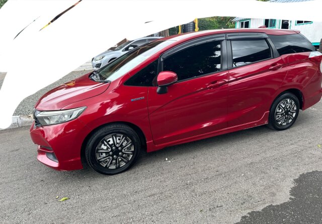 2018 HONDA FIT SHUTTLE LIKE NEW 1.8M