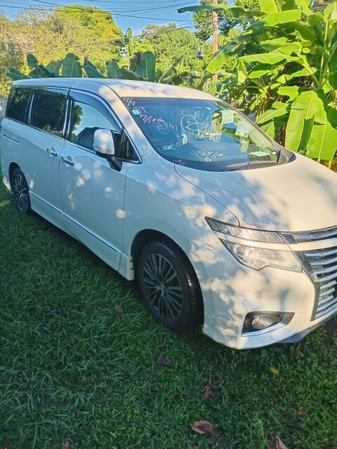 2015 Nissan Elgrand