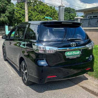 2017 Toyota Wish