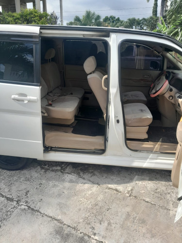 Nissan Serena 2005 Great Condition