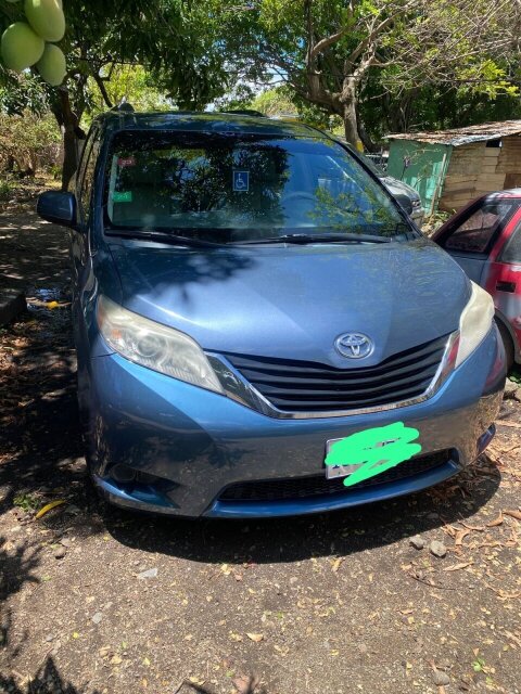 2013 Toyota Sienna