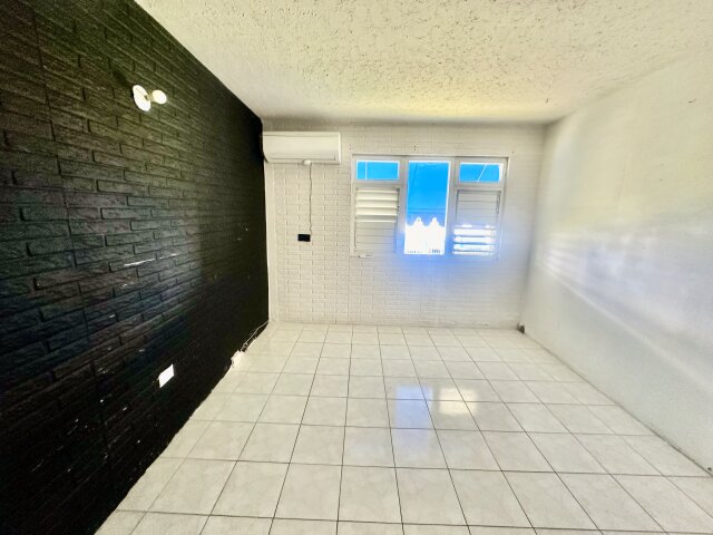 1 Bedroom 1 Bathroom Apartment