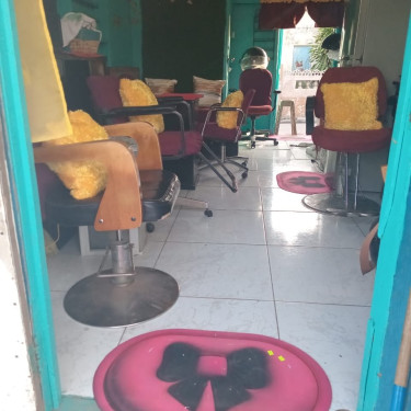 Hairdressing Shop Space 