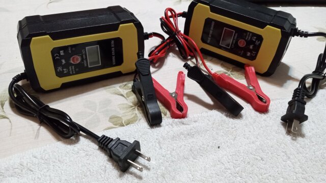 12 Voltage 6A Car Battery Charger