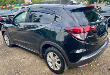 2015 HONDA VEZEL HYBRID (NEWLY IMPORTED)