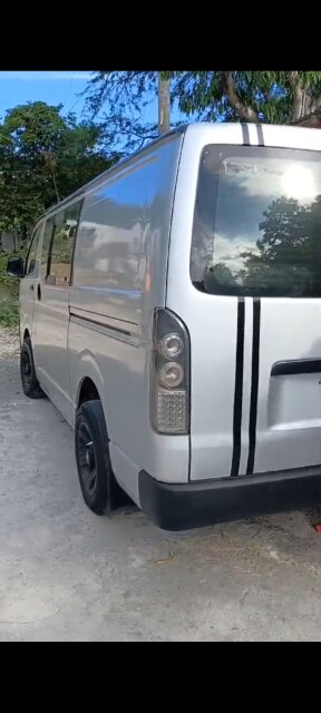 2010 Toyota Hiace