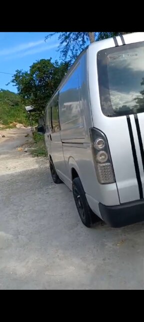 2010 Toyota Hiace