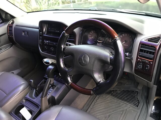 2001 Mitsubishi Pajero