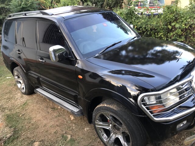 2001 Mitsubishi Pajero