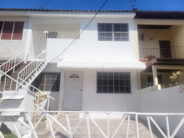 4 Bedroom 3 Bath Townhse For Sale