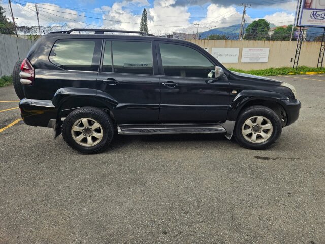 2005 Prado