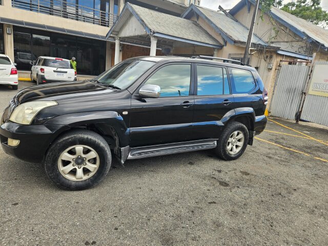 2005 Prado