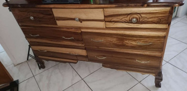 Good Condition Four Drawer Dresser 