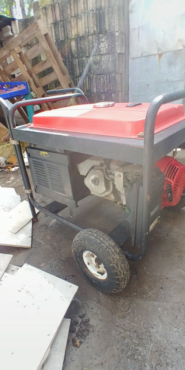 Dek 5000 Watt Generator