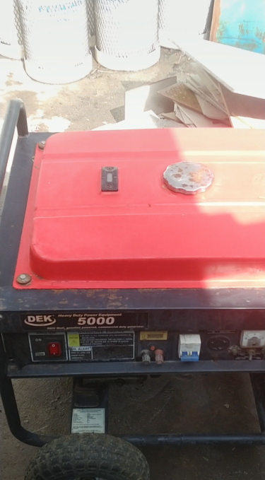 Dek 5000 Watt Generator