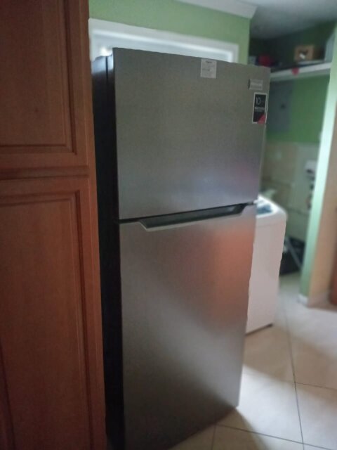 Frigidaire 22 Cubic Feet Refrigerator