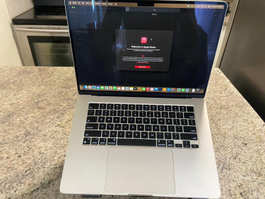 MacBook Air (15-inch, M2, 2023)