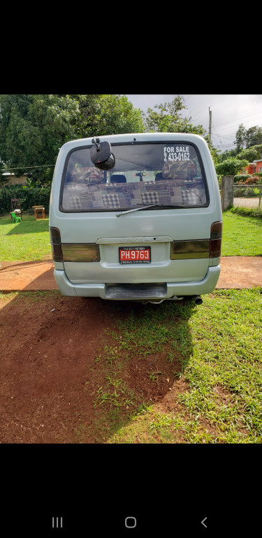 2002 Toyota Hiace 