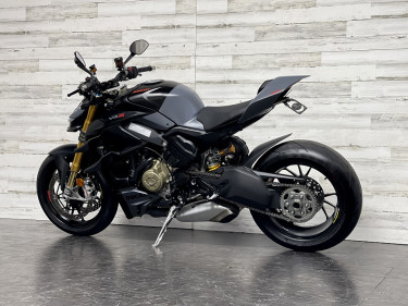 2023 Ducati Street Firter V4S