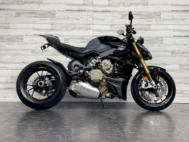 2023 Ducati Street Firter V4S