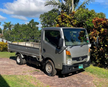 2013 Nissan Cabstar Drop-Side 