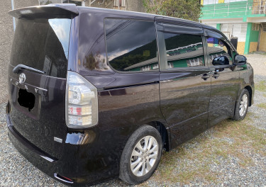 2011 Toyota Voxy