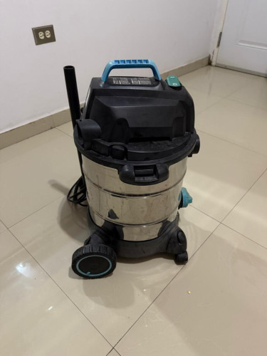 8 Gallon 4 HP Channel Lock Vacuum For Sale