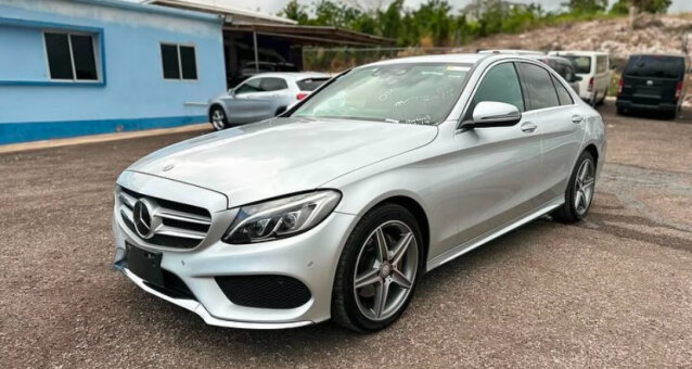 2017 Mercedes-Benz C200 Amg Package