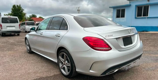 2017 Mercedes-Benz C200 Amg Package