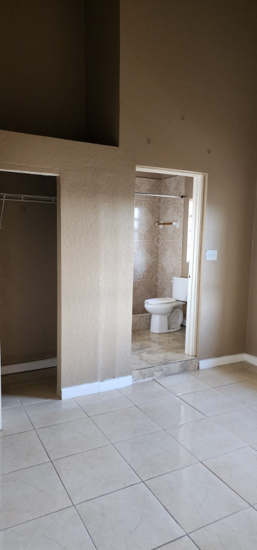 2 Bedroom, 2 Bathroom Westgate Hills