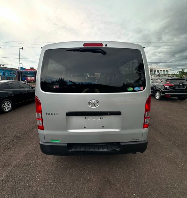 2018 TOYOTA HIACE